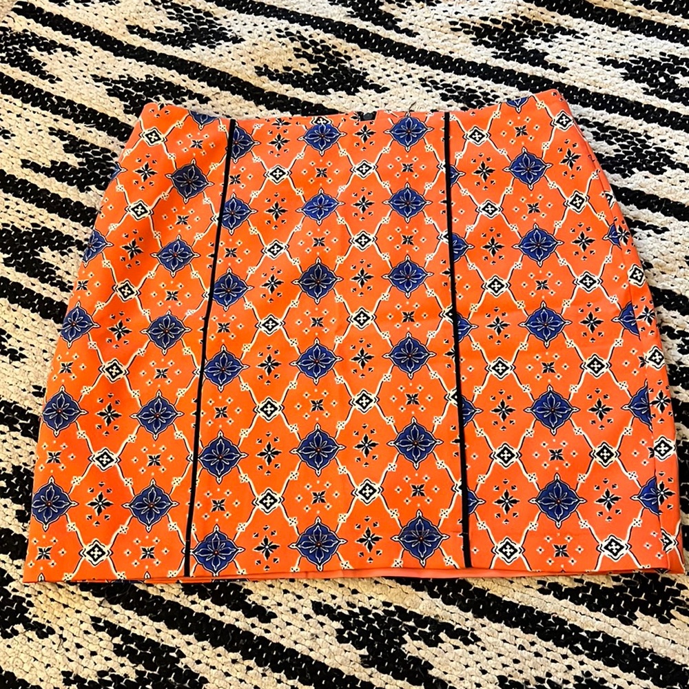 Graphic skirt